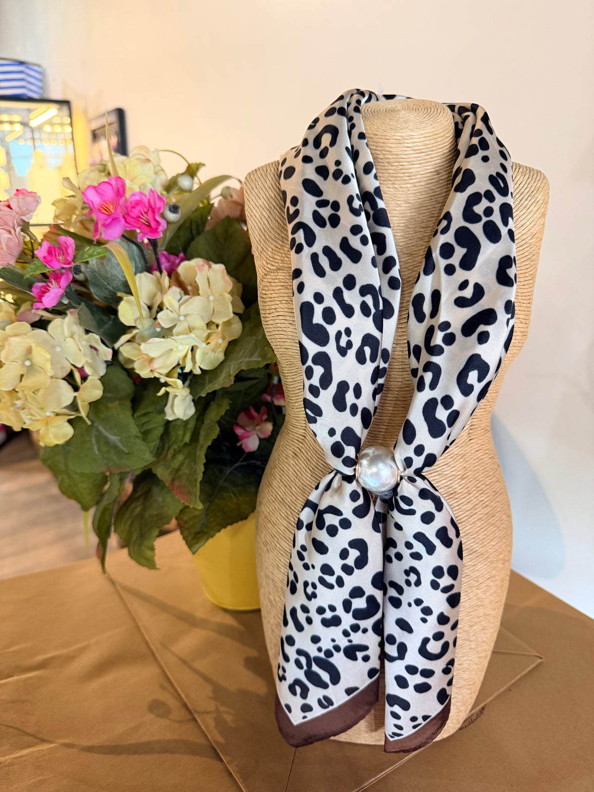 Magnetic Pearl Scarf