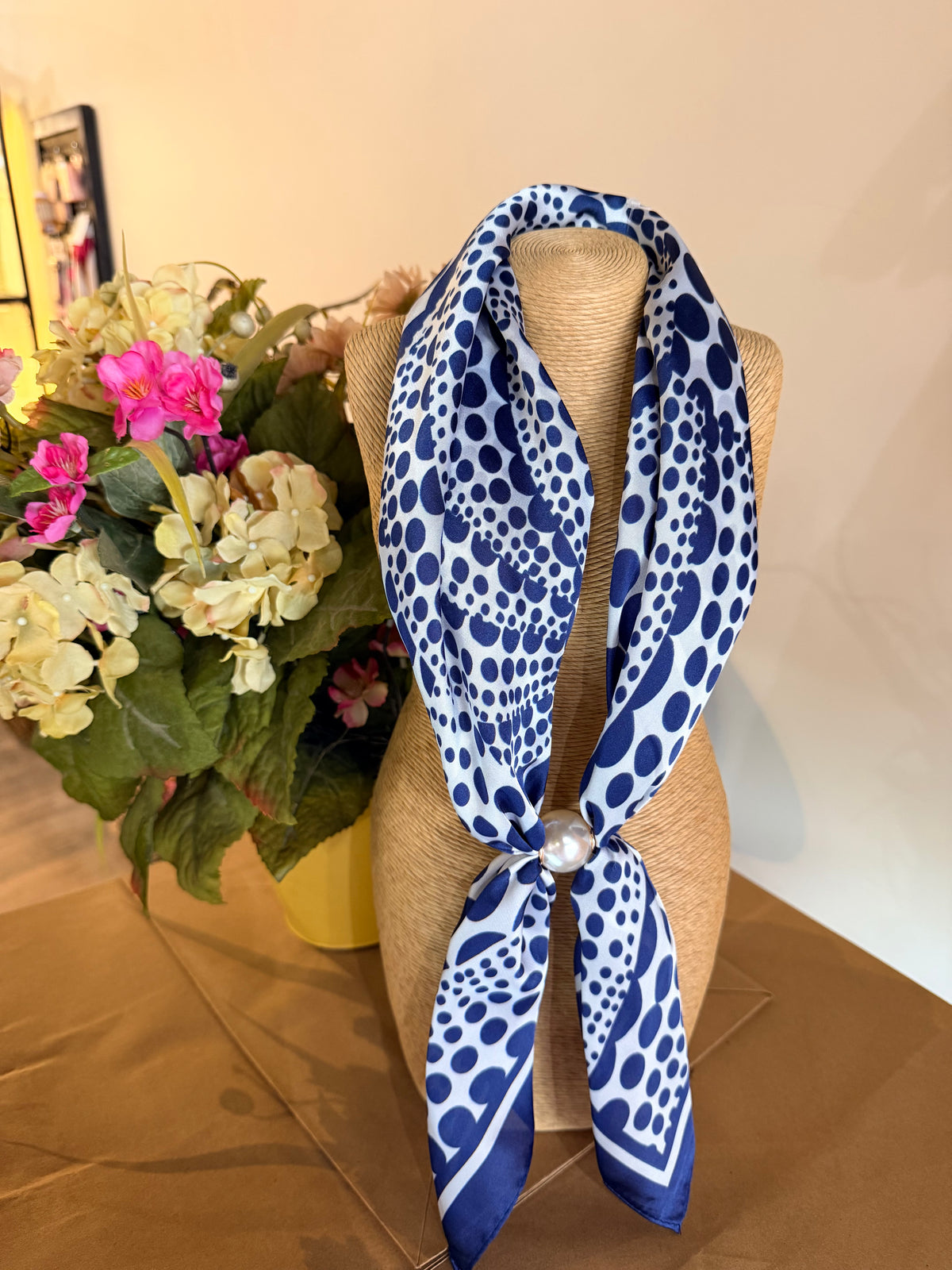 Magnetic Pearl Scarf
