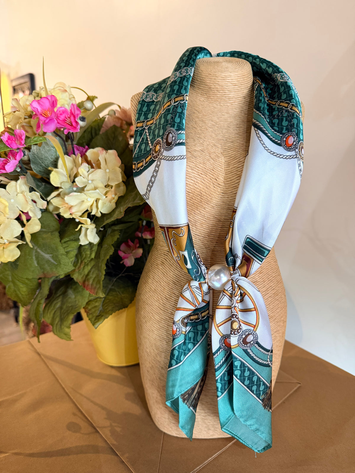 Magnetic Pearl Scarf
