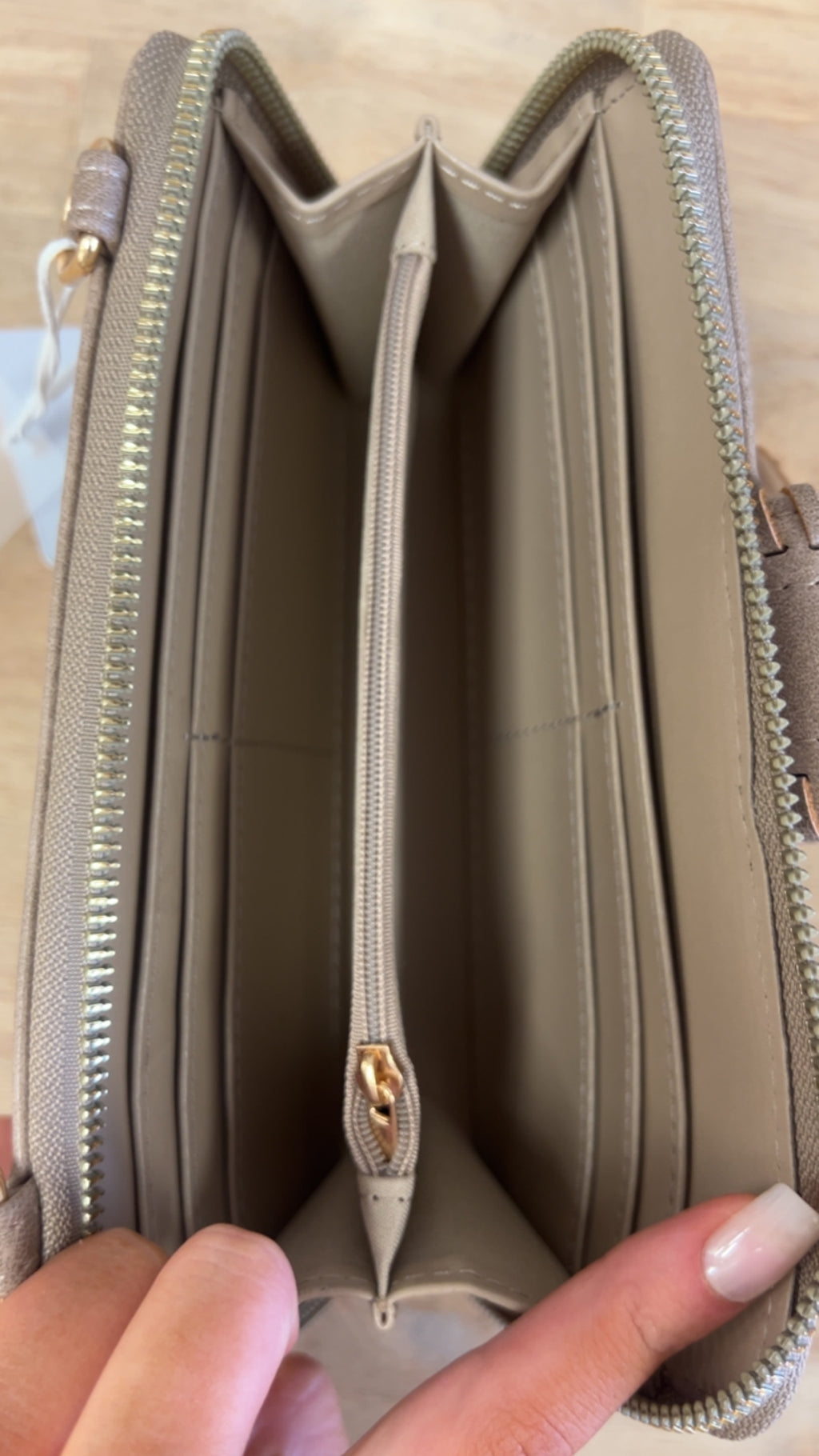 Wallet Crossbody